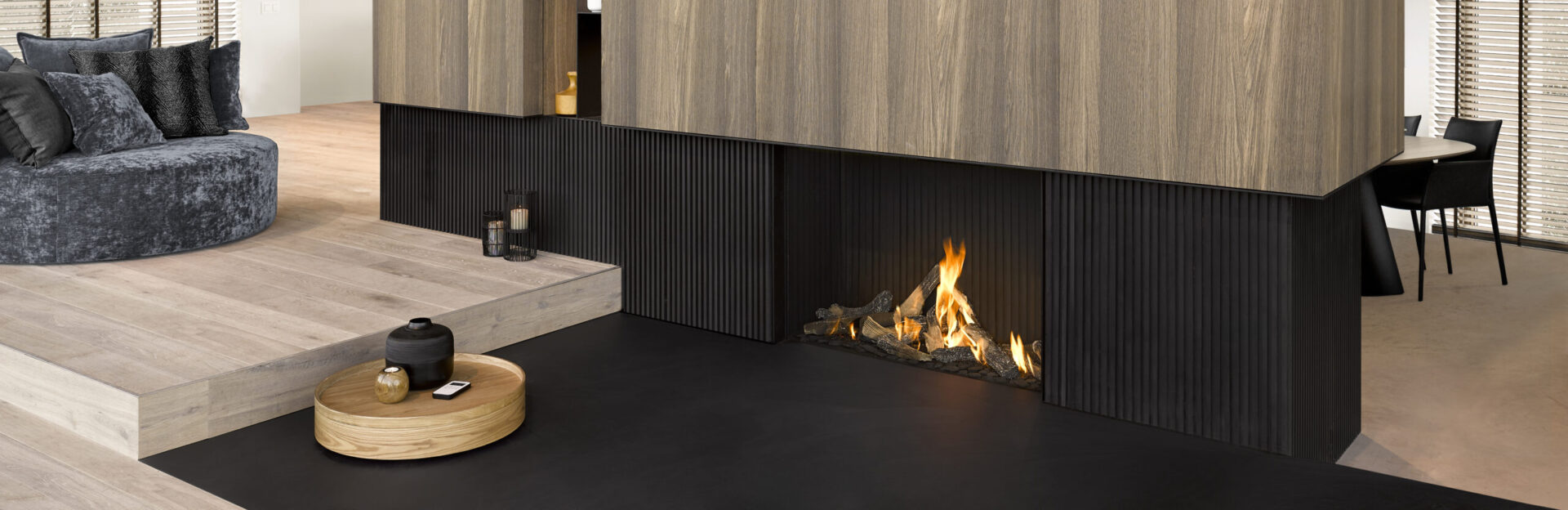 Desloover exclusieve haardwand met gashaard en luxueuze afwerking